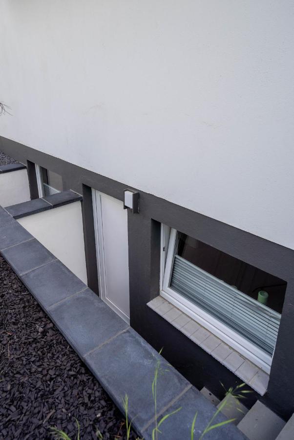 Gemuetliche 2-Zimmer Souterrain Wohnung デュッセルドルフ エクステリア 写真